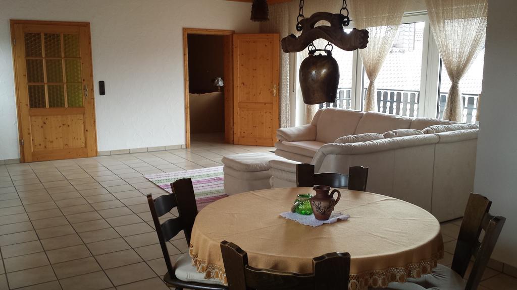 Ferienwohnung Weingut Leis Oestrich-Winkel Habitación foto